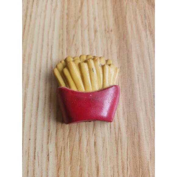 Lot of 5 Food Fridge Magnets Croissant Ice Cream Pie Cheese Fries Kitchen Decor - Picture 6 of 9